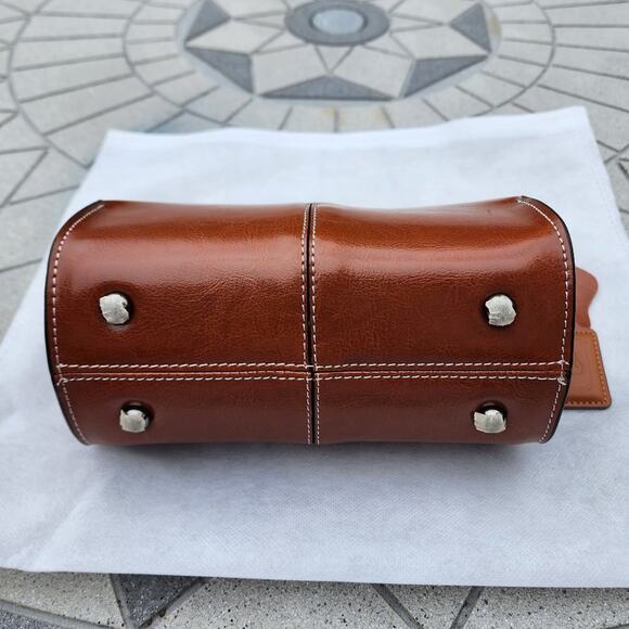 MDBM Chatou Structured Minimalist Premium Leather Crossbody Bag - Picture 4 of 12